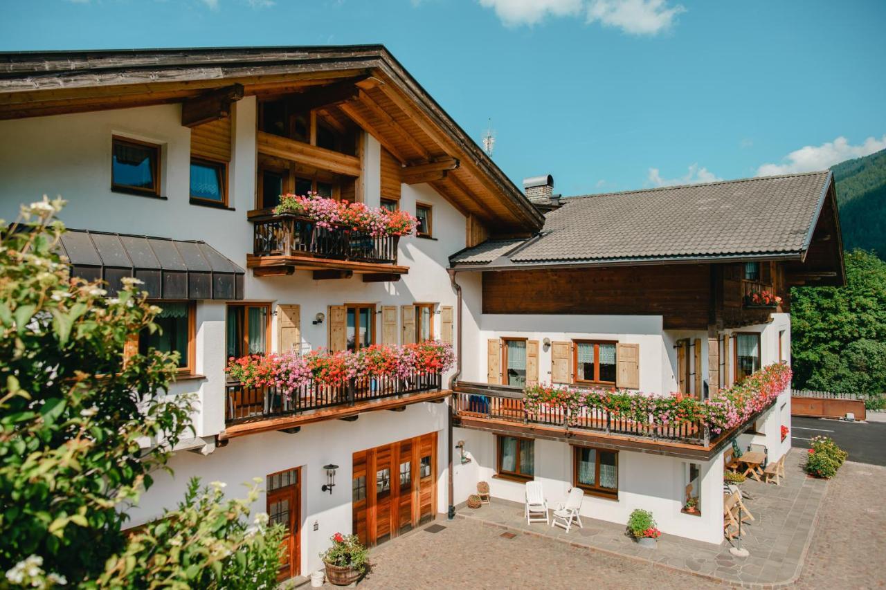 Residence Karnutsch Santa Valpurga Luaran gambar